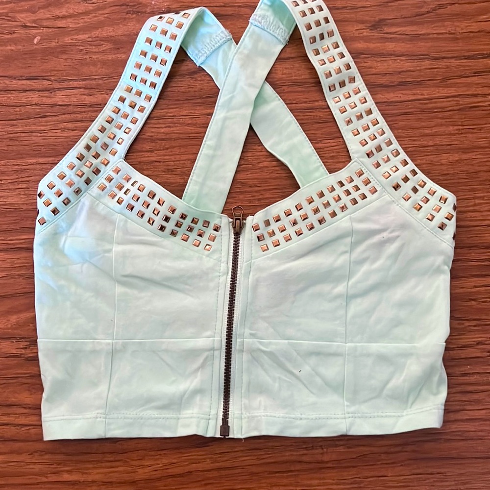 New mint crop top